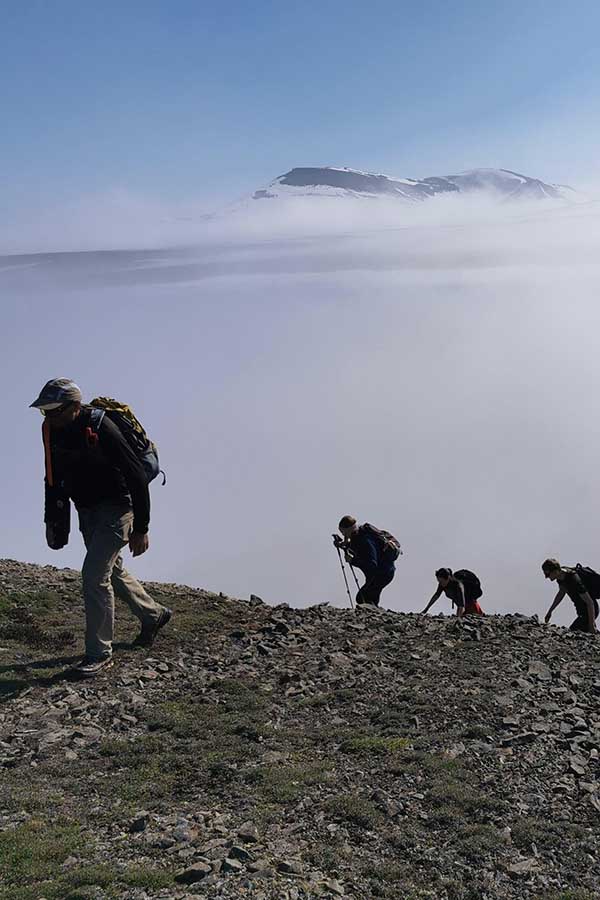 Choć góry nie są wysokie to warto na Spitsbergen dla nich pojechać.