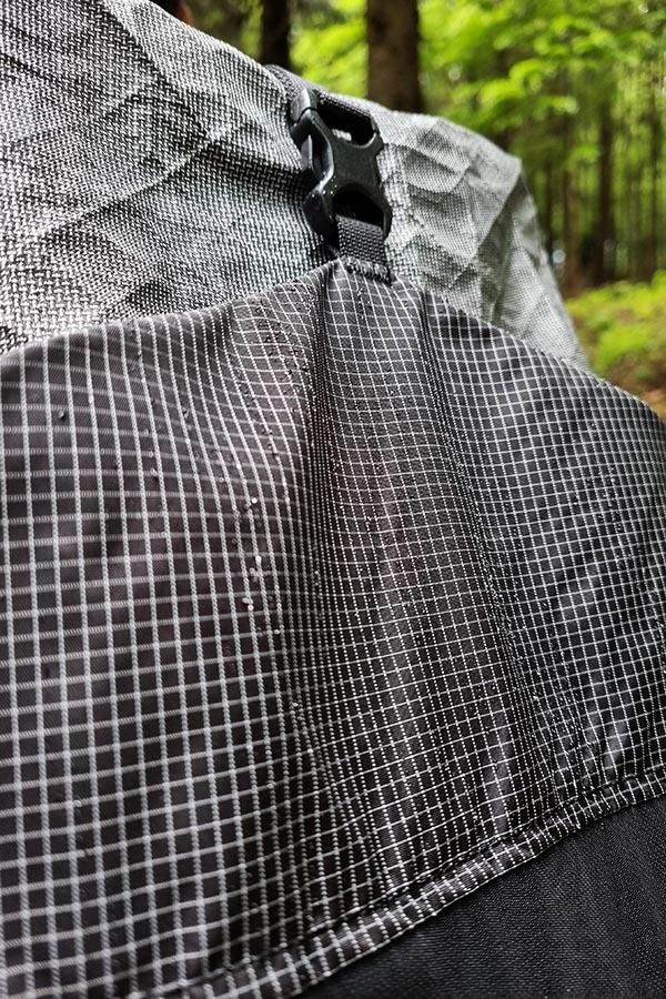 Tkanina Challenge Sailcloth Ultra 200 jest ultralekka, niezwykle wytrzymała, a na dodatek nieprzemakalna.