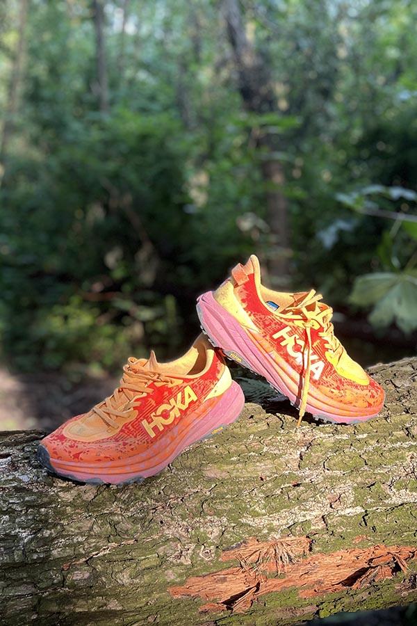 Hoka Speedgoat 6 są butami, obok których trudno przejść obojętnie.