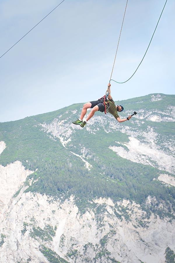 Mega Swing w AREA 47 - 45 metrów swobodnego lotu. Kolejnym krokiem może być tylko skok ze spadochronem.
