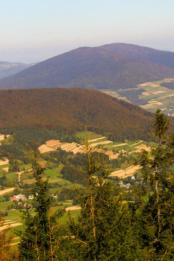 Beskid Wyspowy - Widok na Lubogoszcz z Lubonia Wielkiego.