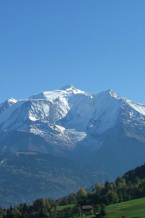 Mont Blanc, szczyt, którego większość wspinaczy nie zalicza do Korony Ziemi.