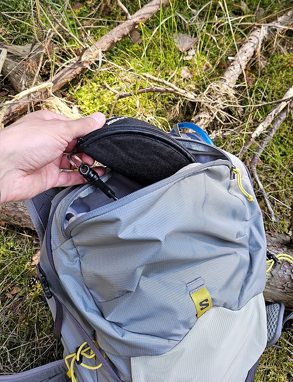 Kieszeń plecaka Salomon Aerotrek 30 - test