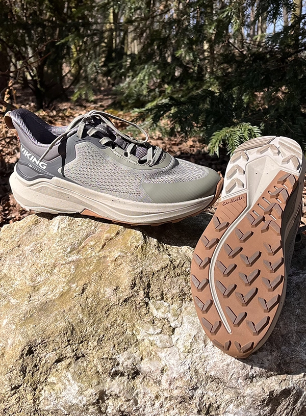 Buty Viking Her Sense na kamieniu, widok podeszwy,