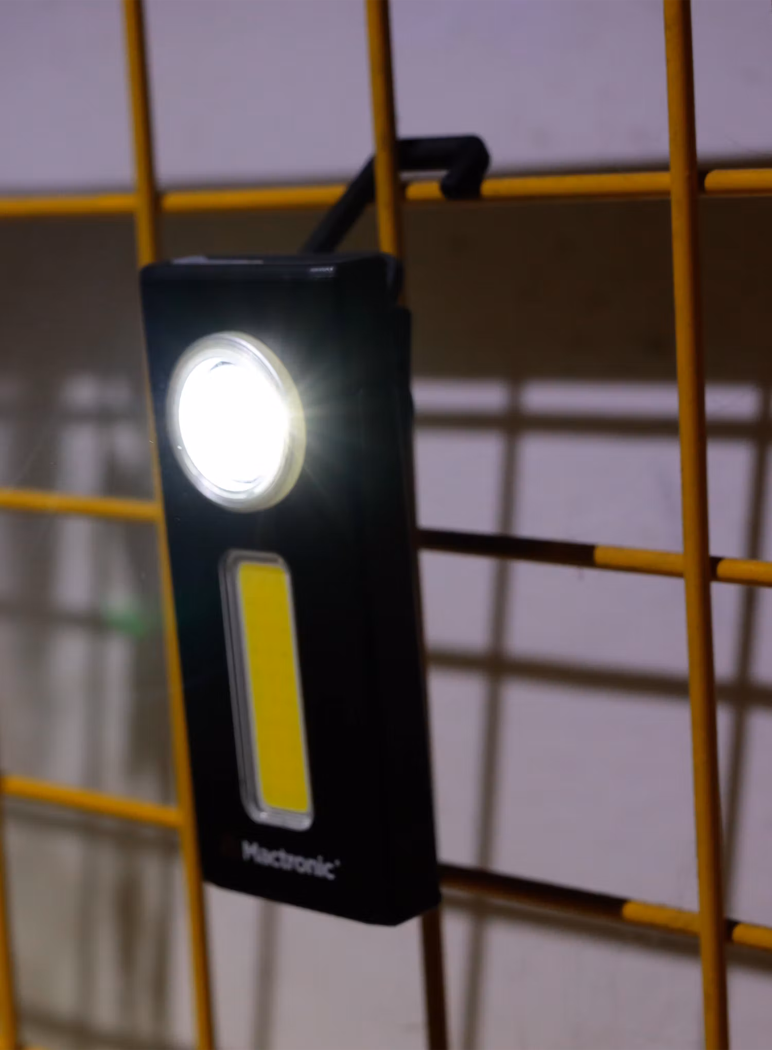 Latarka Mactronic Flagger 650Led + Cob 500 lm