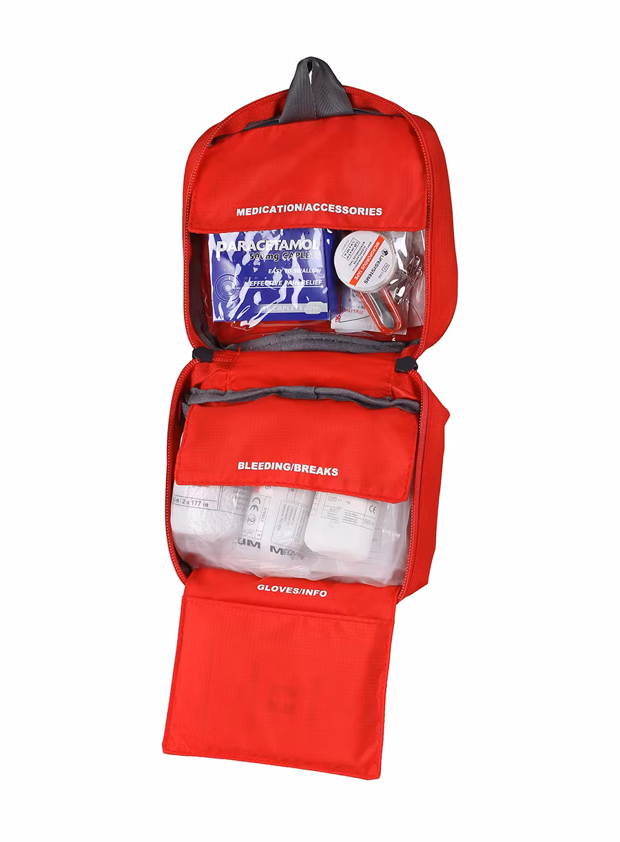 Apteczka Lifesystems Adventurer First Aid Kit - red