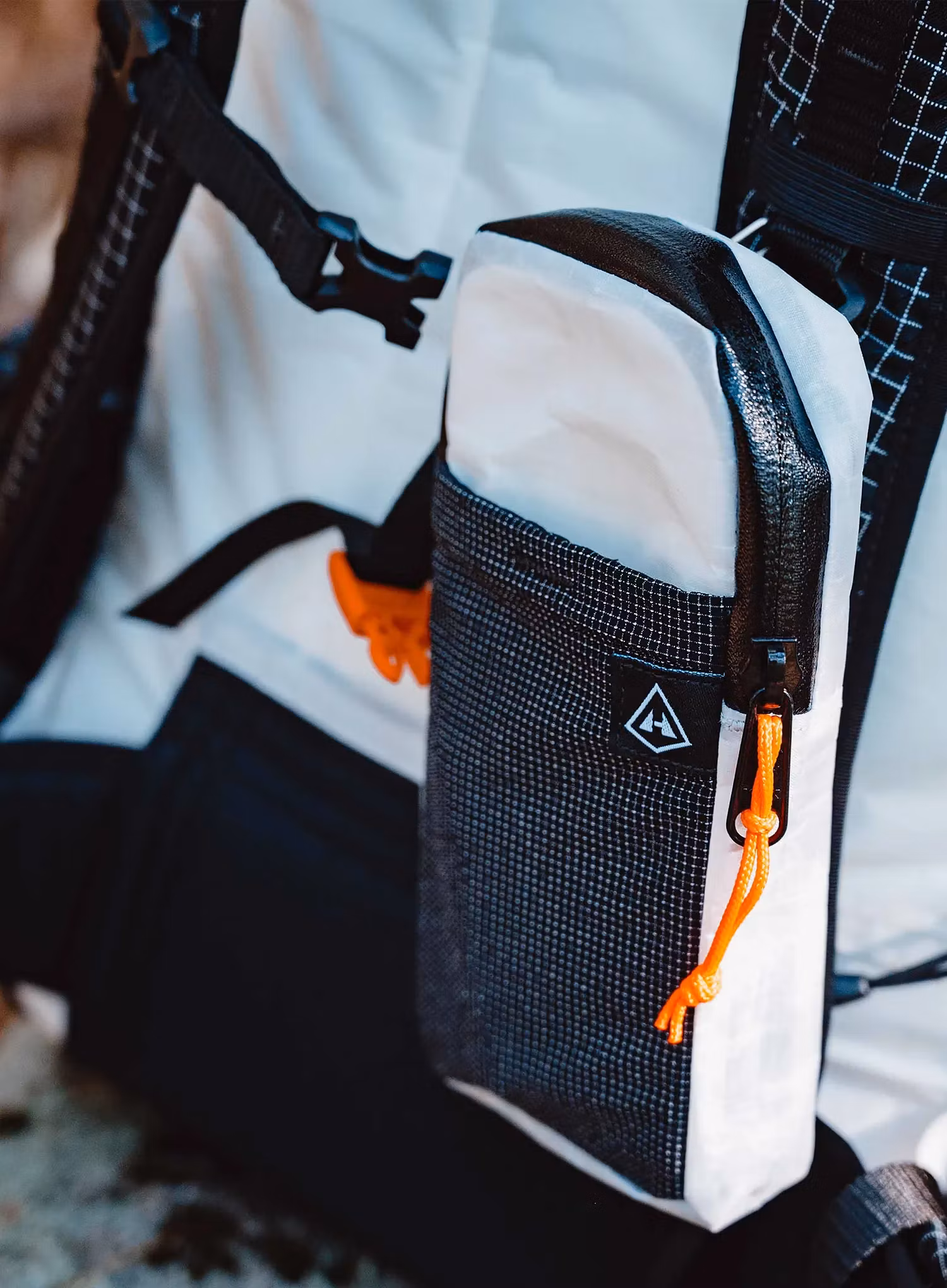 Kieszeń do plecaka Hyperlite Mountain Gear Pack Shoulder Pocket - white