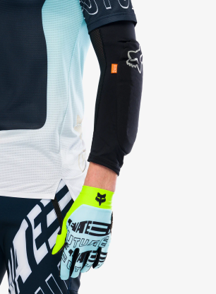 Ochraniacze na łokcie rowerowe Fox Enduro Elbow Guard - black