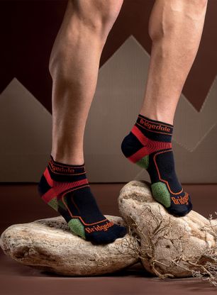 Skarpety biegowe Bridgedale Ultra Lt T2 Coolmax Sport 3/4 Crew - navy