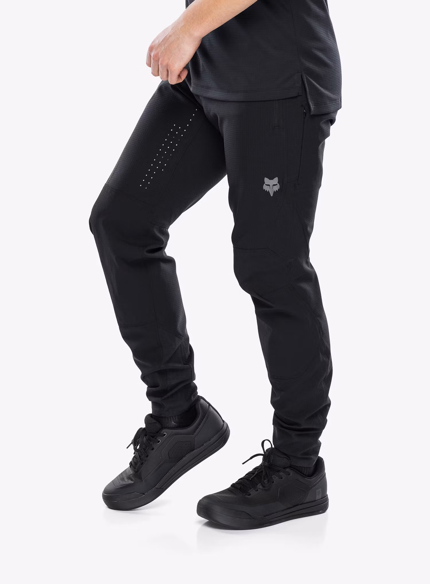 FoxDefendPant_black_871.webp